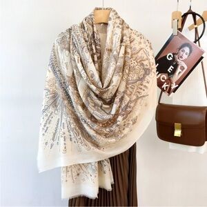 Cashmere soft water- Slouble wool scarf shawl beige geometric print NEW